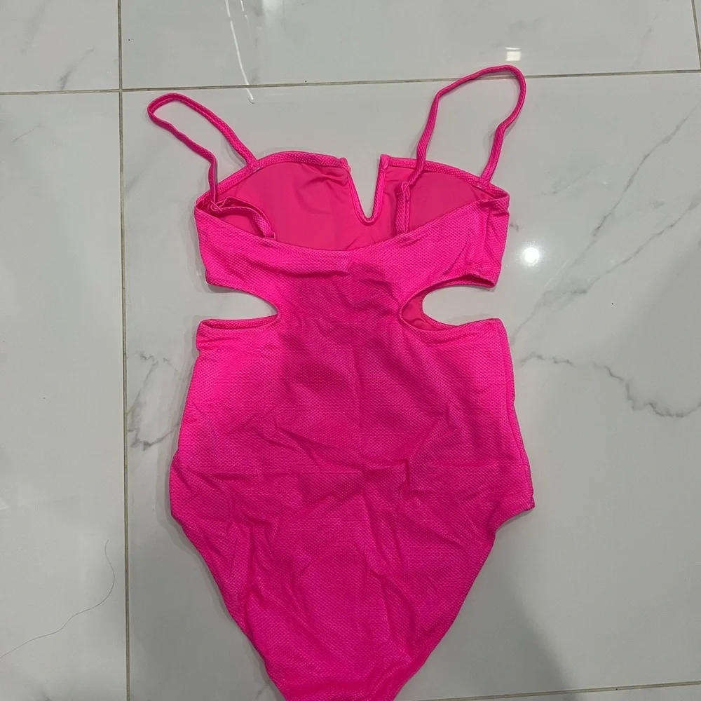 American Eagle Aerie Pink Cutout Swimsuit - Picture 2 of 3